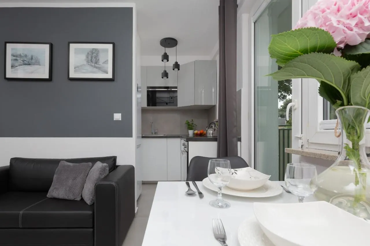 Metro Wierzbno Cozy Studio Mokotow By Noclegi Renters Warsaw Poland